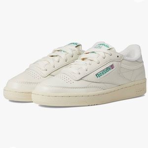 Reebok Vintage Walking Shoe Club C 85 Size 7 Women’s